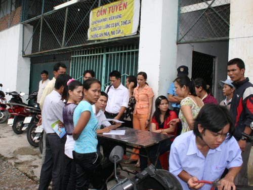 CÔNG TY TNHH HAEKWANG VINA - TPHCM Công nhân chờ quyền lợi