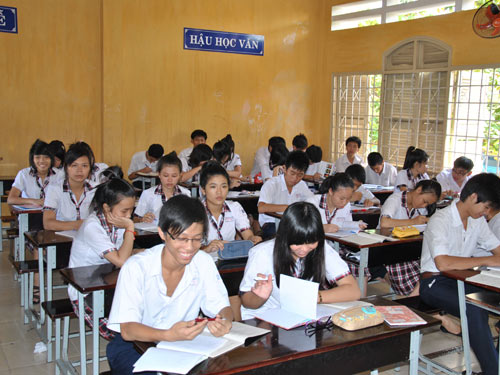 Lớp 10A1 của Trường THPT Nguyễn Hữu Thọ, nơi cô Trần Thị Minh Châu từng hỏi: “Ai vừa sủa vậy?”